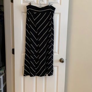Ava & Viv stretchy skirt